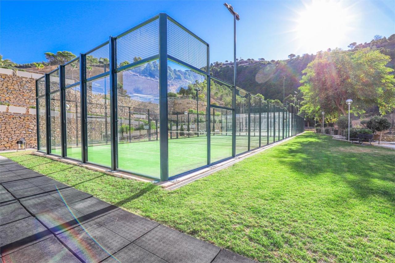 Apartment Highrise With Stunning Views From Private Balcony 85 *