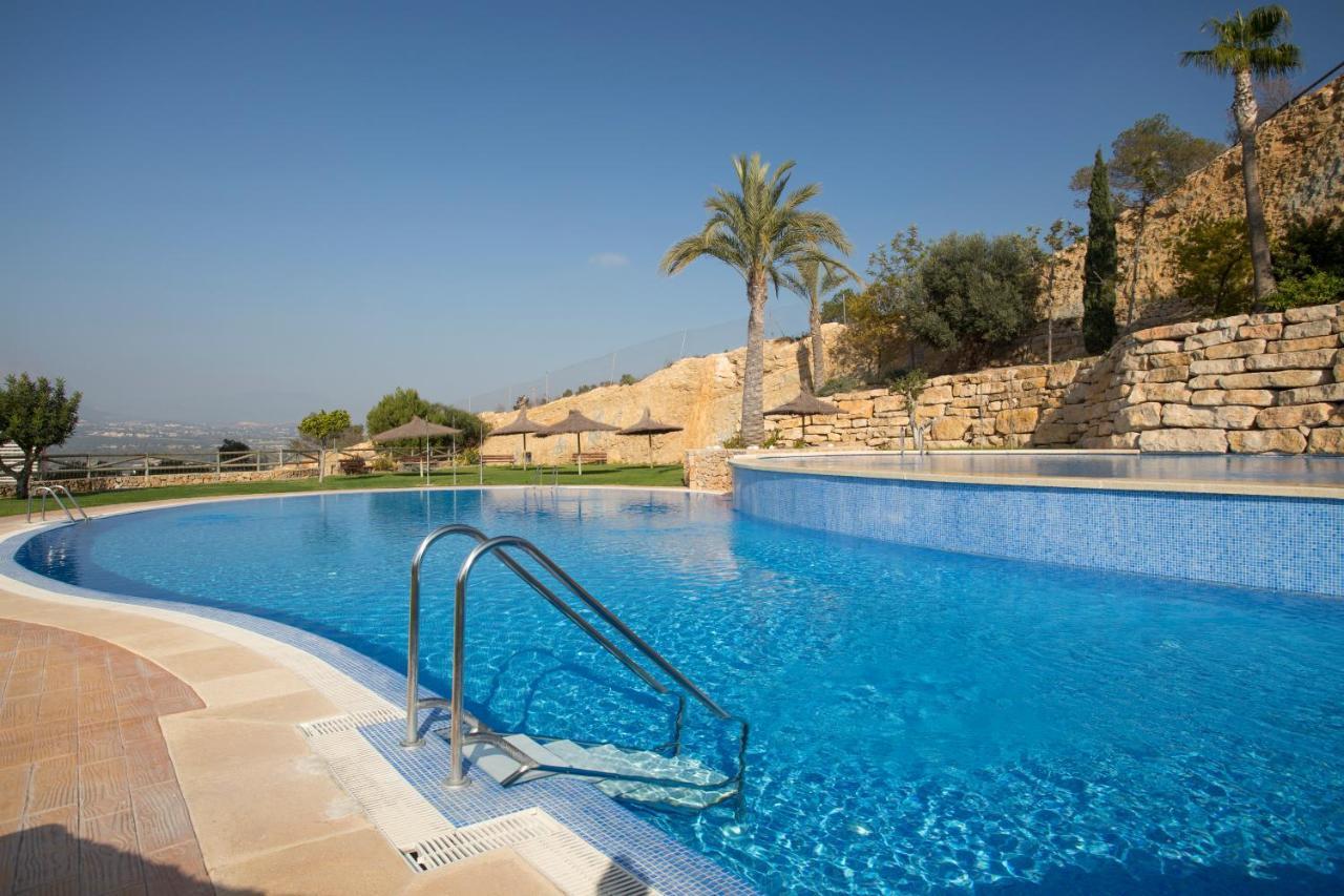 Highrise With Stunning Views From Private Balcony 85